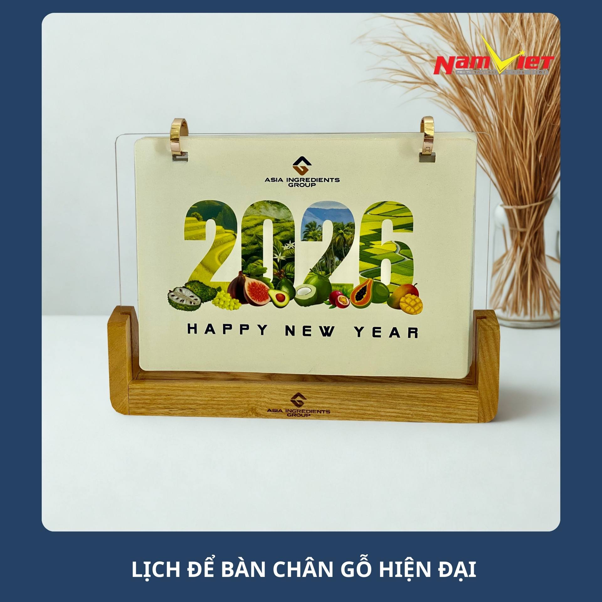 Lịch để bàn hiện đại với đế gỗ và tấm mica
