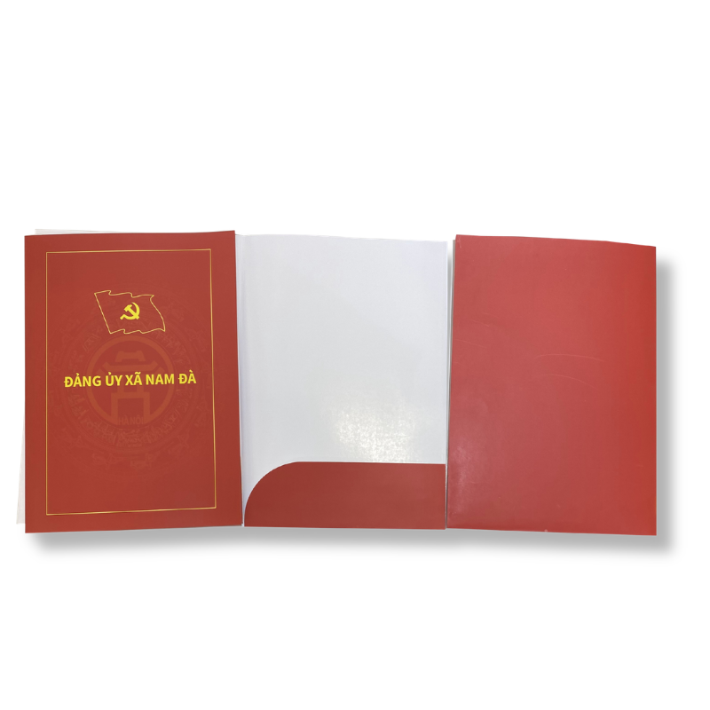 Một bộ tài liệu được đặt trong folder đẹp sẽ tạo cảm giác tin cậy, nghiêm túc và chuyên nghiệp hơn nhiều so với việc đưa tài liệu rời rạc.