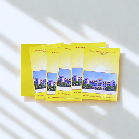 Một thiết kế folder A5 đẹp cần cân bằng giữa thẩm mỹ và công năng